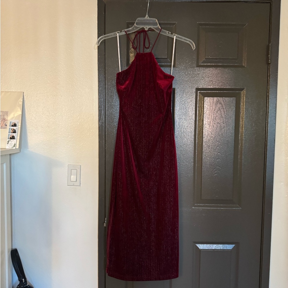 NWOT Lulus Enticing Entrance Sparkly Burgundy Velvet Halter Midi Dress - Picture 5 of 10